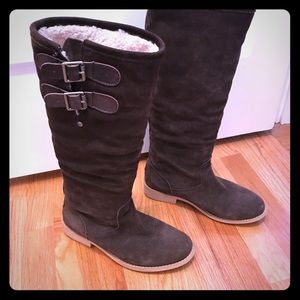 Women’s suede Emu riding boots
